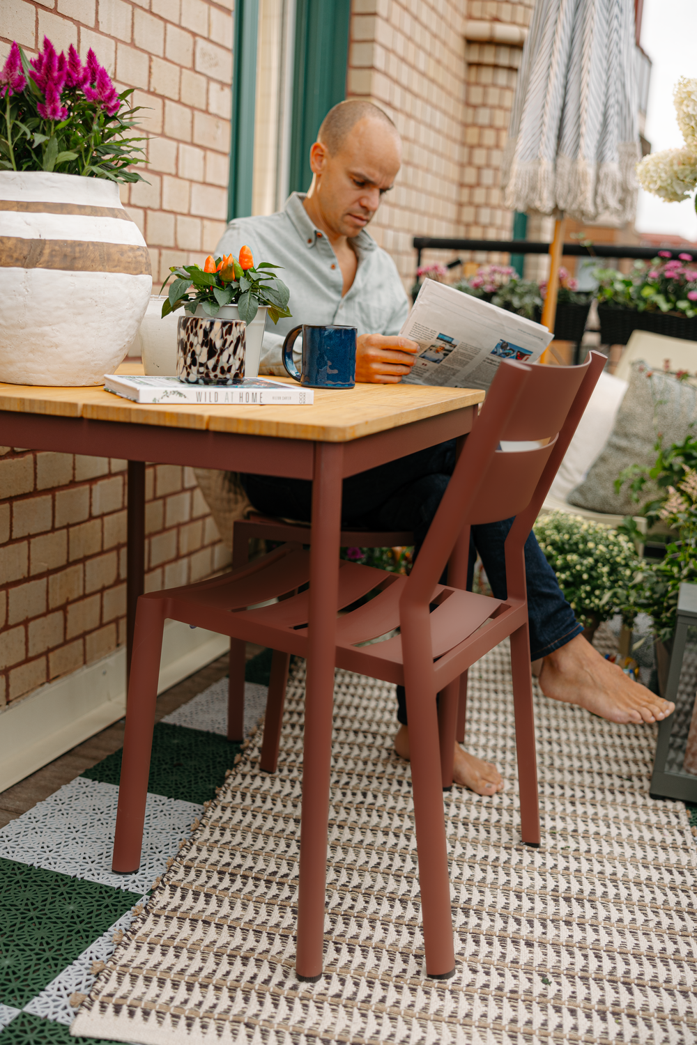 Delia Diningstuhl Zin Red