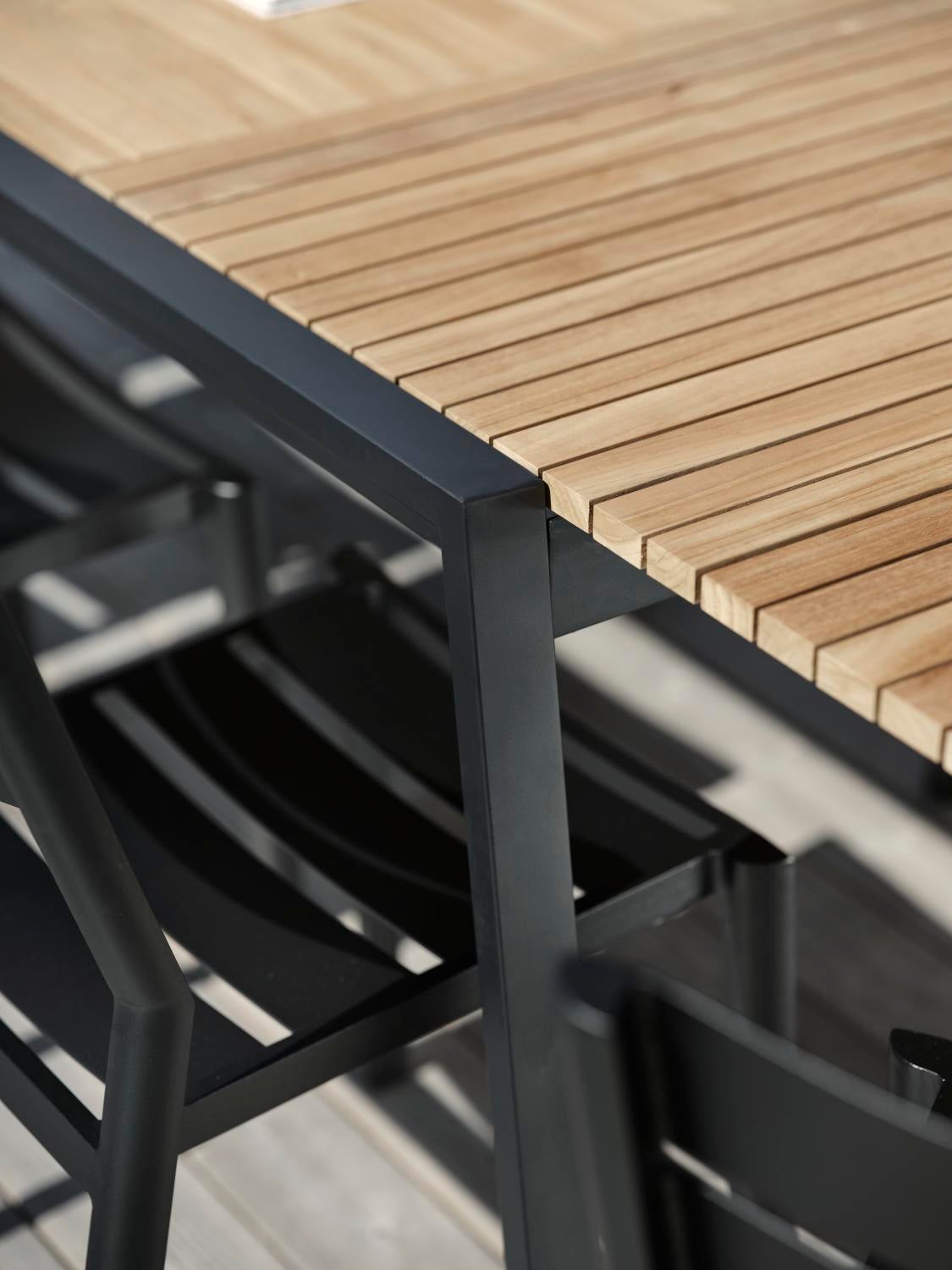 Naos Esstisch Schwarz/teak