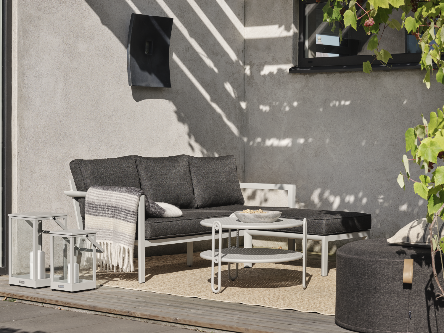 Delia Diwan sofa Light Grey/Nearly Black