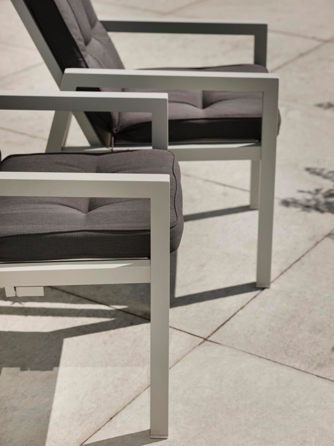 Newfort Positionsstuhl Light Grey/Off-White