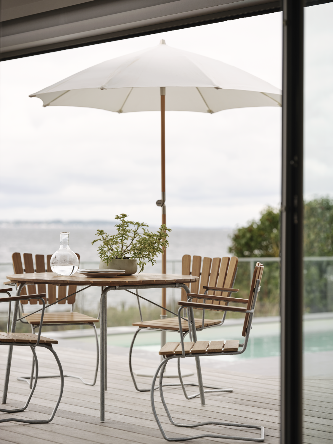 56:an Diningsessel Natur/grau