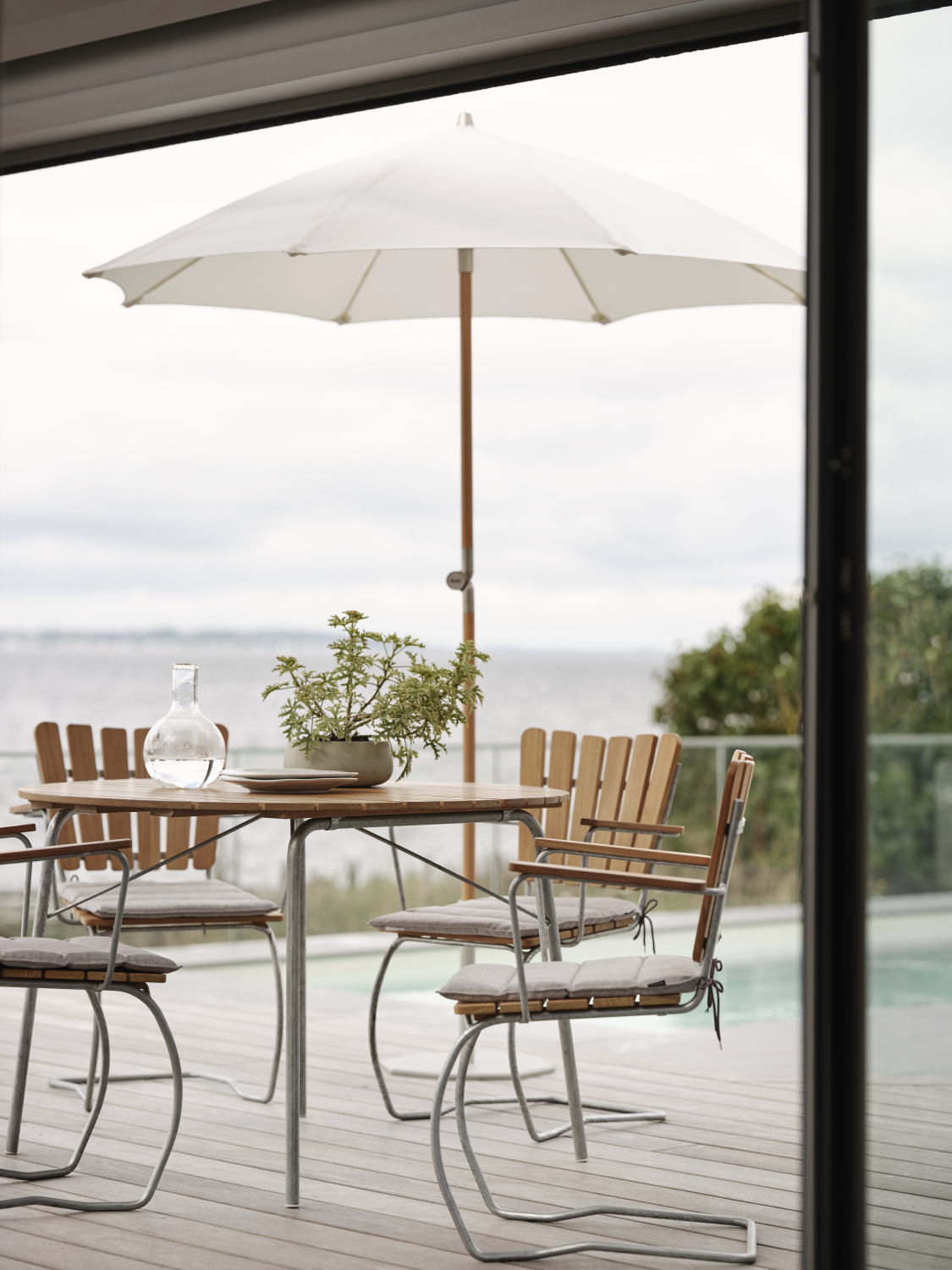 56:an Diningsessel Natur/grau