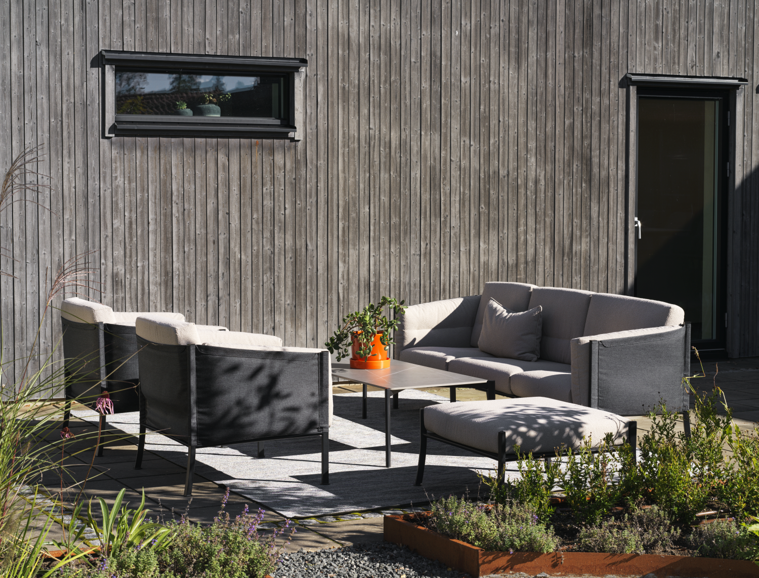 Delux Sessel Black/Teddy Beige