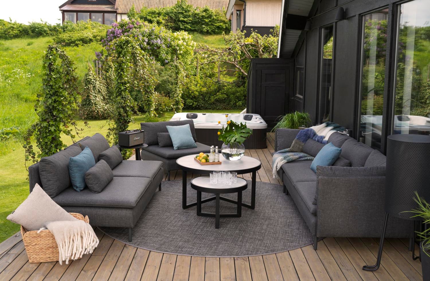 Itonda Loungetisch Schwarz/grau