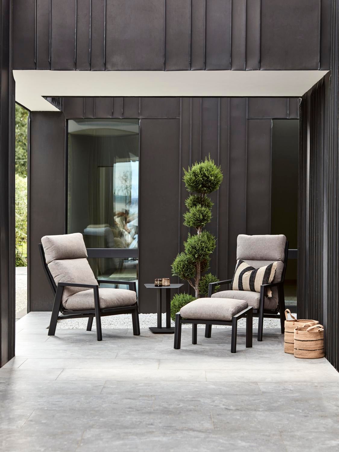 Slide Beistelltisch Schwarz