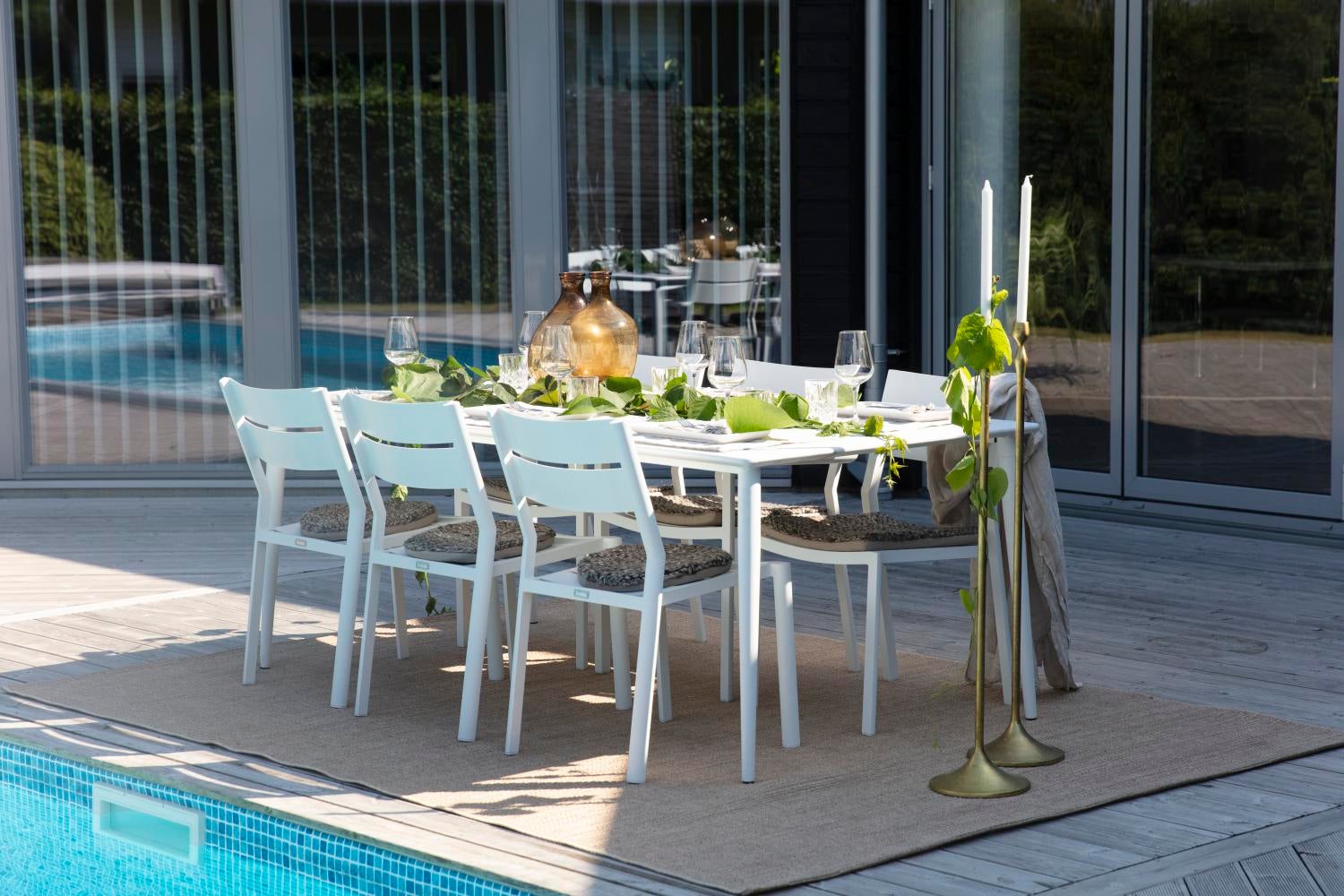 Delia Diningstuhl Weiß