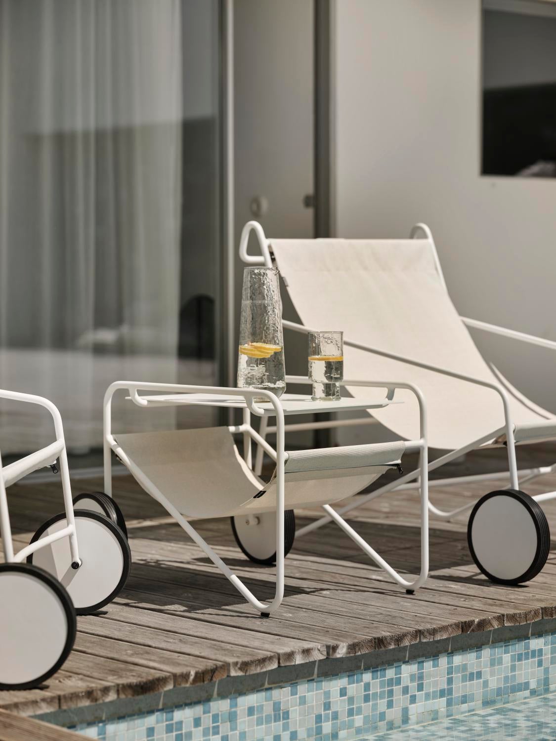 Poul Chair Loungesessel White_Offwhite