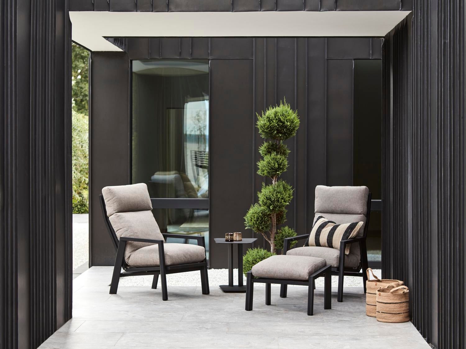 Slide Beistelltisch Schwarz