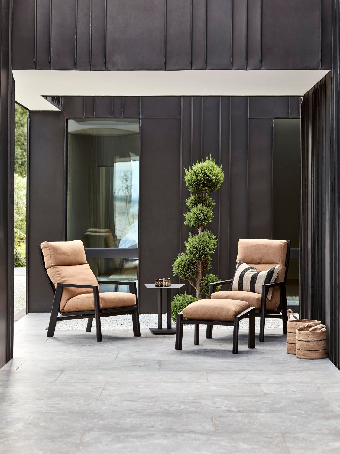 Slide Beistelltisch Schwarz