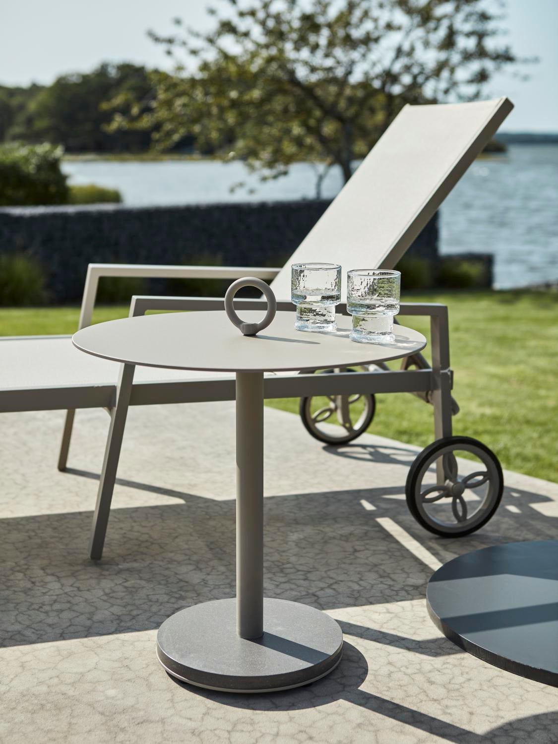 Niobe Beistelltisch Khaki