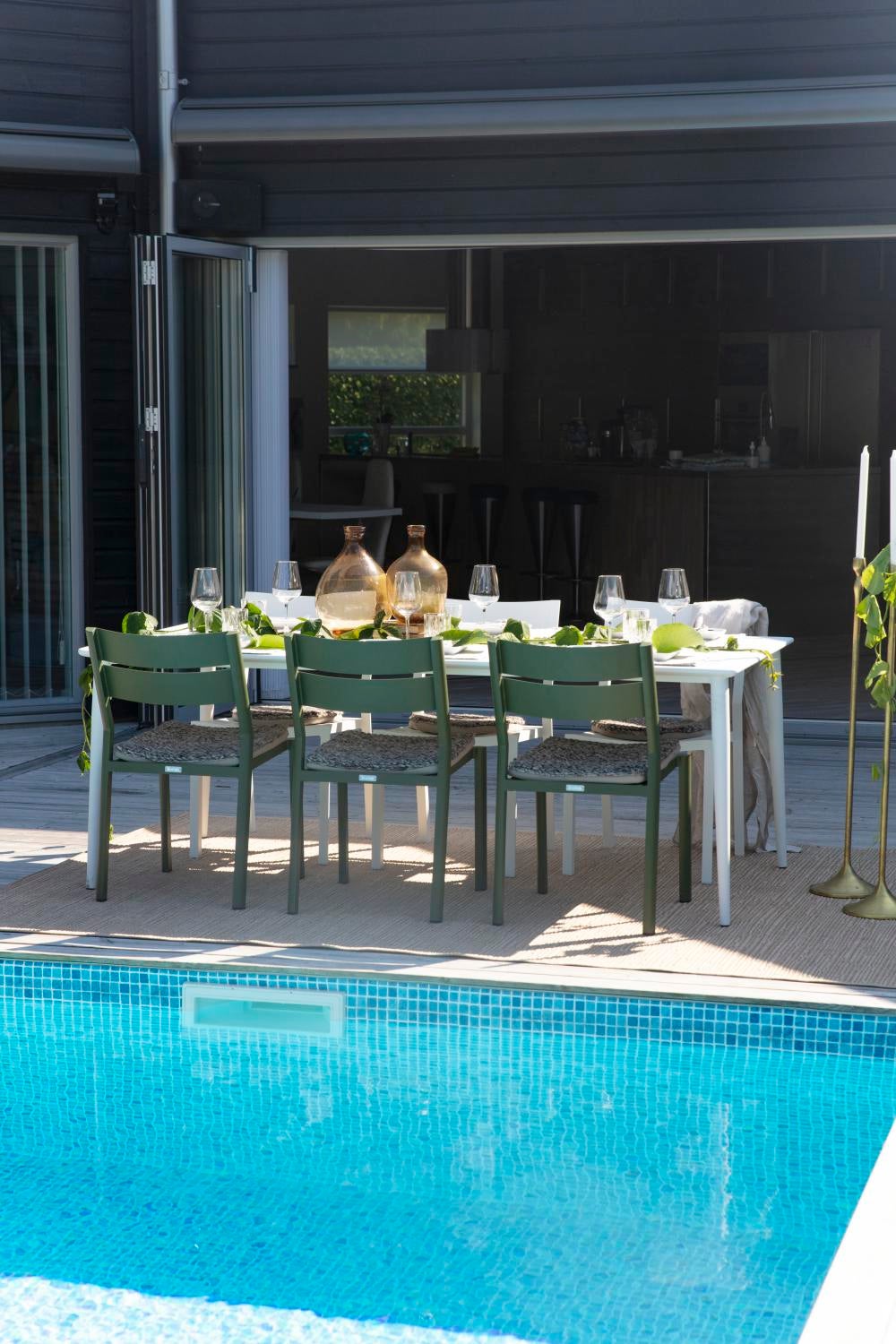 Delia Diningstuhl Moss green